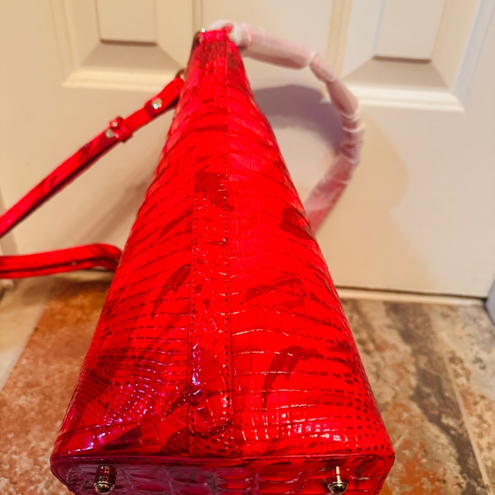 NWT!! Brahmin Shira Bucket Bag in Vibrant Red Flare, Croc Embossed Leather! - Picture 10 of 16